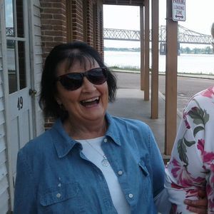 Meet your Posher, Sandra